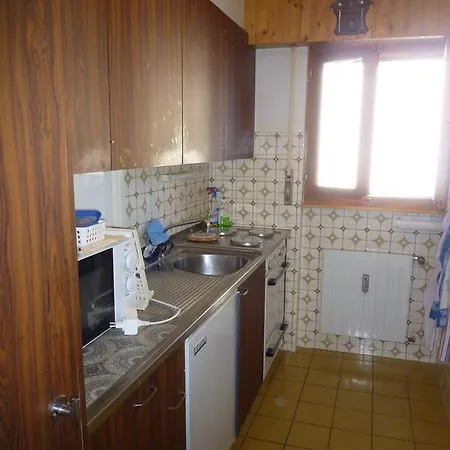 Wallis Apartment *